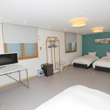 Maison Mini Hotel Các khách sạn gần Phòng trưng bày nghệ thuật Honjasu Gallery