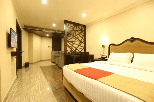 Hotel Atithi - ที่มีที่จอดรถ