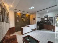 D'Exclusive Guest House Hotels in Cipedes