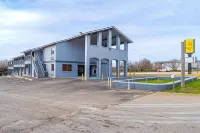 Regency Inn Three Rivers I-37