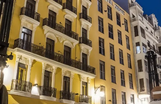 瓦倫西亞澤尼特酒店