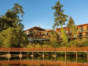 Brentwood Bay Resort & Spa
