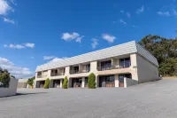 Dog Rock Motel