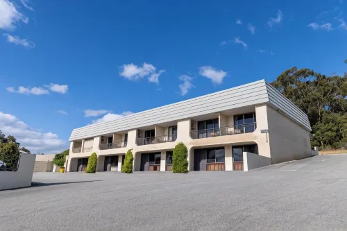 Dog Rock Motel Hotels in Orana