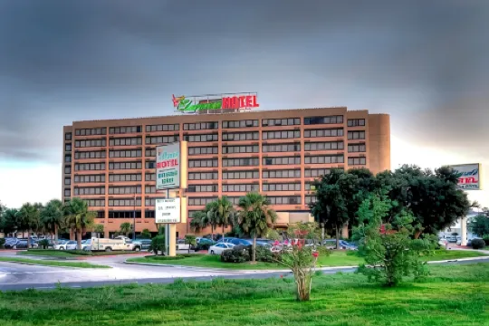 Mcm Eleganté Hotel & Conference Center