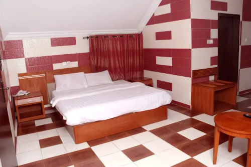 Vic James Apartments