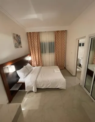 Hôtel Suzanne Nel.C Lounge - 2 ดาว