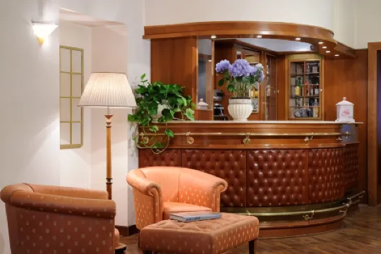 Hotel Torino Отели рядом с достопримечательностью «площадь Республики»