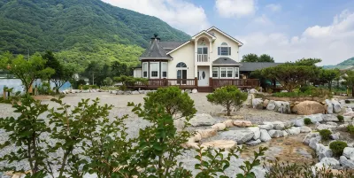 Jecheon Happy Place Pension Hotels near Woraksan