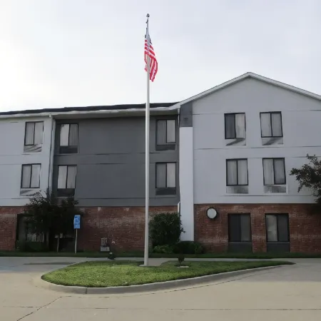Best Western Plus Carrizo Springs Inn  Suites Отели в г. Диммит