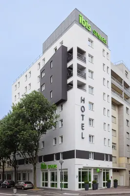 이비스 스타일스 리옹 빌레우르반 파크 드 라 테트 도르 볼셍 앙 벨린 라 스와 주변 호텔