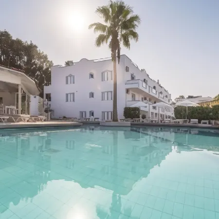 Aegean Blu Hotel & Apartments