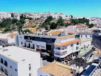 Albufeira Beach Hotel by Kavia Ξενοδοχεία στην πόλη Albufeira