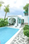 Ubu Villa Gito Gati - 4 Bedrooms Villa in Jogja for Family - Villas