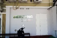 RedDoorz Near Mall Ratu Indah 3