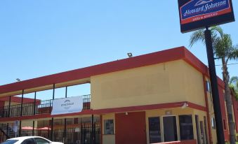 Howard Johnson Suites by Wyndham San Diego Chula Vista/BayFt