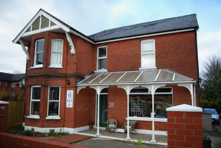 Old Church House Отели в г. Ньюпорт