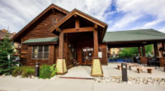 Trailhead Lodge One Bedroom 801 Condo by RedAwning