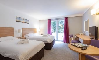 The Caledonian Island Hotel