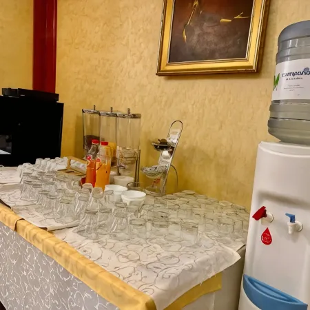 Hotel Emma Est