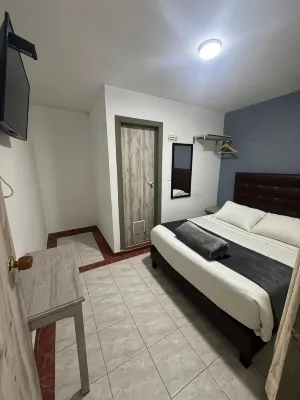 Casa Hotel Victoria Av 30 Hotels near Antonio Nariño