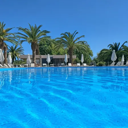 Long Beach Hotel & Resort