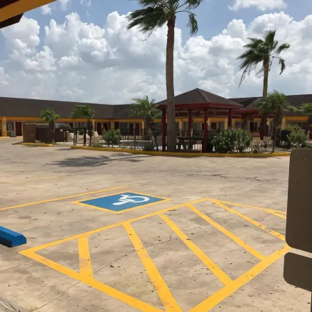 Los Fresnos Inn and Suites