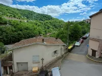 La Chaloupe 4 Hotels in Thiers