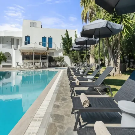 Polos Hotel Paros