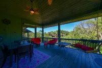 Captivating Cabana – Luxury Home, Boat Slip, Golf Cart, Pool, Pickleball, & Club