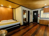 Lispher Inn Hotels near NCCC Mall