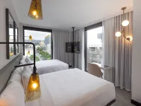 The Godfrey Hotel Hollywood Hotels near Hollywood & Vine