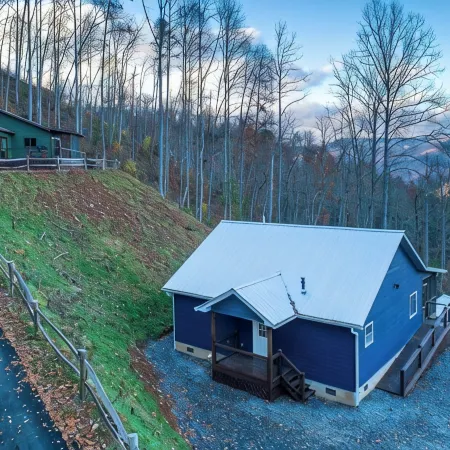 Deer Lodge cabin with loft and Gameroom