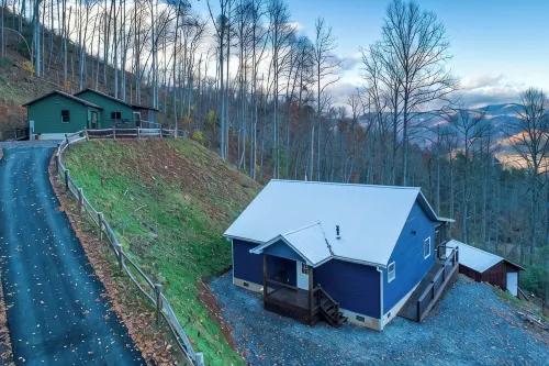 Deer Lodge cabin with loft and Gameroom