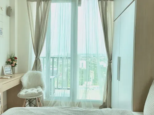 Cozy Apartemen Treepark BSD By LyaRoom with City View