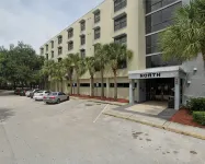 Clearwater Vacation Beach 1Bedroom Condo fits 2-4ppl Book Now Get Discounts!!!! - Private Pools