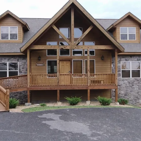 NEW INDOOR POOL 6BR 6BA Cabin Sleeps 22 By Silver Dollar City & Table Rock Lake