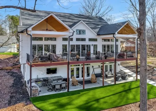 Broadwater Cove 7 BDRM, 5 BTHRM, 7,000 sq ft, Amazing lake View - 4-Star