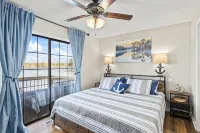 Lakefront Paradise on Lake Martin- Boathouse, Dock, Game Room & More! - キッチン