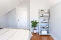 Modern 5BR 3BA • Retreat Near Subway & Downtown • Free Parking