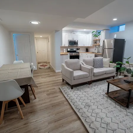 Spacious and Stylish Apartment Perfect for Your Getaway in Beverly! Отели в г. Беверли