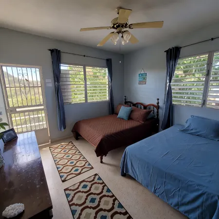 Beautiful home with 2 bedrooms 2 minutes from the beach.