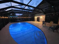 The Avocado House - 10 Foot Deep Pool Peaceful Cul-de-Sac Waterfront Village - Pools