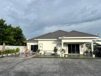 6 BR Villa w Private Swimming Pool Near Klang City - 4つ星