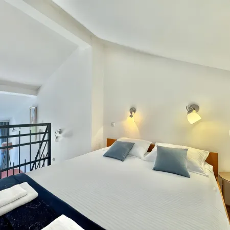 FOR-A Apartmani