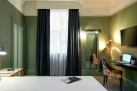Bristol Grand Hotel By Sunday - موقف سيارات