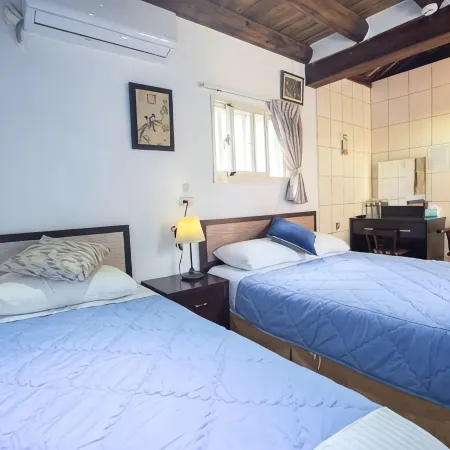Antique Courtyard B&B