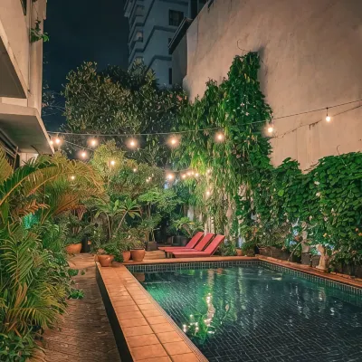Birdcage Boutique Hotels near Wat Lanka