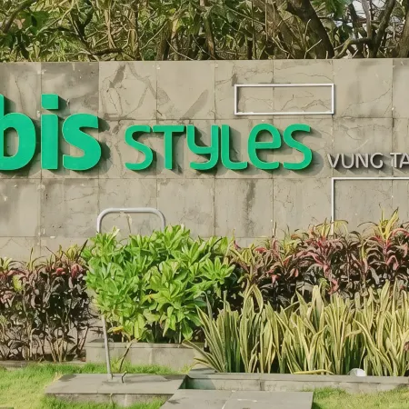 Ibis Styles Vung Tau Отели рядом с достопримечательностью «Храм Кита»