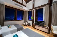 Yunyang Tongquege Inn - Bergblick